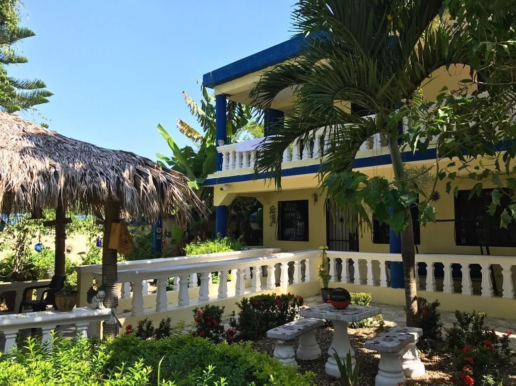 Sana El Jardin Secreto Hostel Santiago De Los Caballeros Ngoại thất bức ảnh